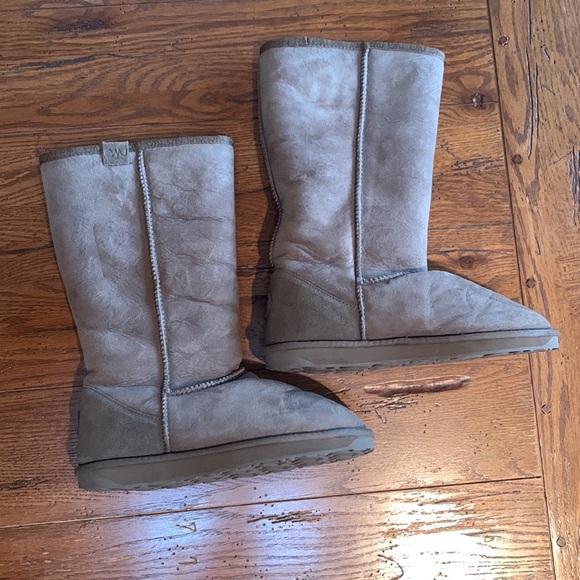 EMU Stinger Hi Women’s Genuine Sheepskin Boots Mushroom Gray Size 9 - Picture 3 of 13